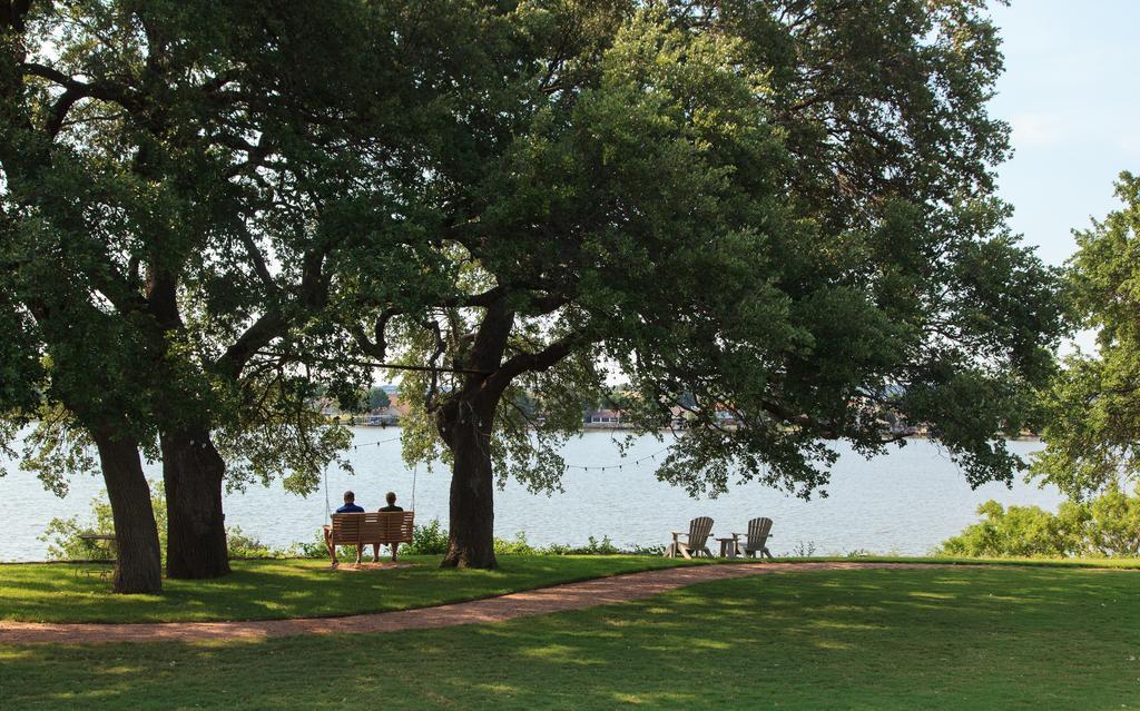 Inn On Lake グランベリー エクステリア 写真